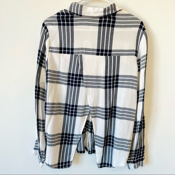 Miami by Francesca’s Plaid Button Up Open Back Blouse Size: Medium - Picture 4 of 5